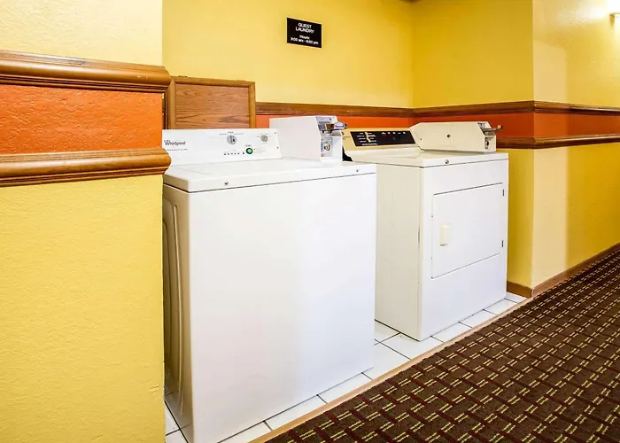 Super 8 By Wyndham Crawfordsville
