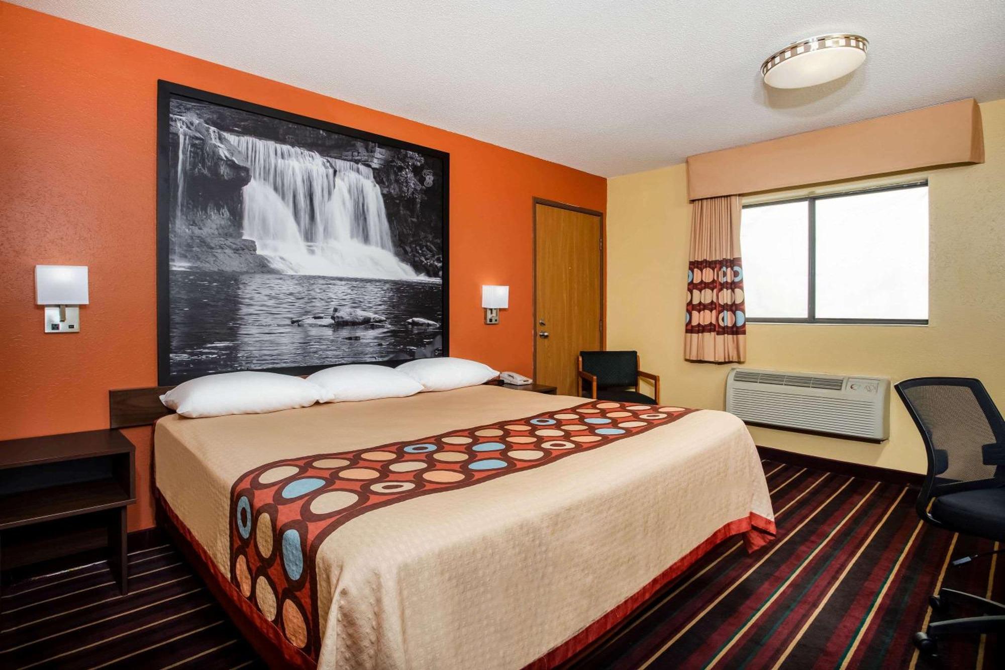 Super 8 By Wyndham Crawfordsville