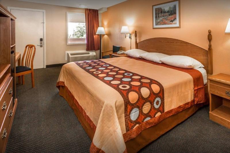 Super 8 By Wyndham
